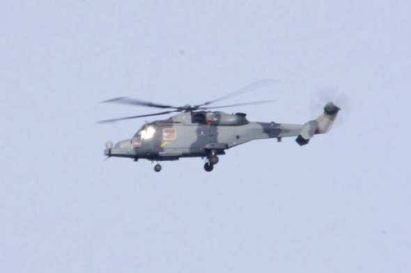 13 November 2020 - 12-13-46
Passing bay - an Army Air Corps Wildcat helicopter. Number ZZ407 since you ask)
--------------------------
Army Air Corps Wildcat ZZ407